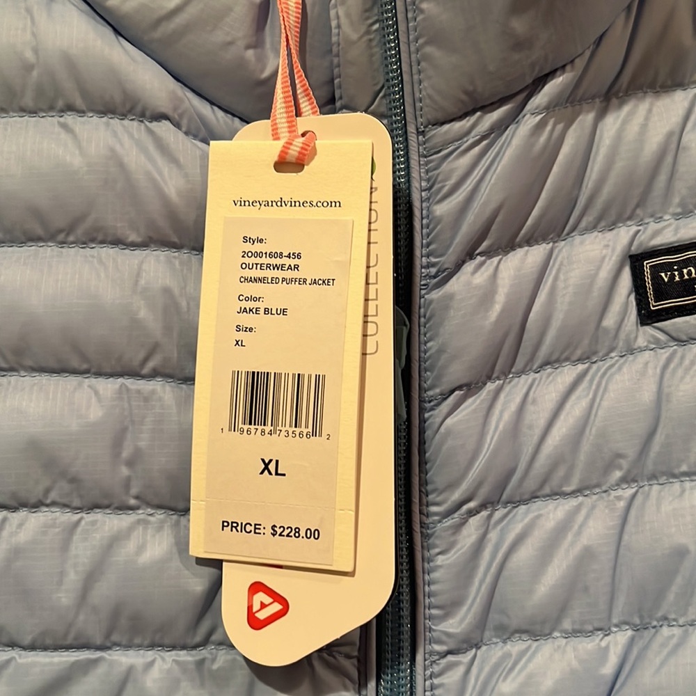 Vineyard Vines Channeled Puffer Jacket - Picture 3 of 4